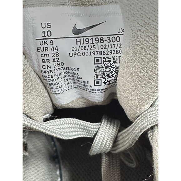 Size 10 Nike Revolution 8 Running Shoe Sneaker HJ9198-300 Green Black Men’s NEW main image 4